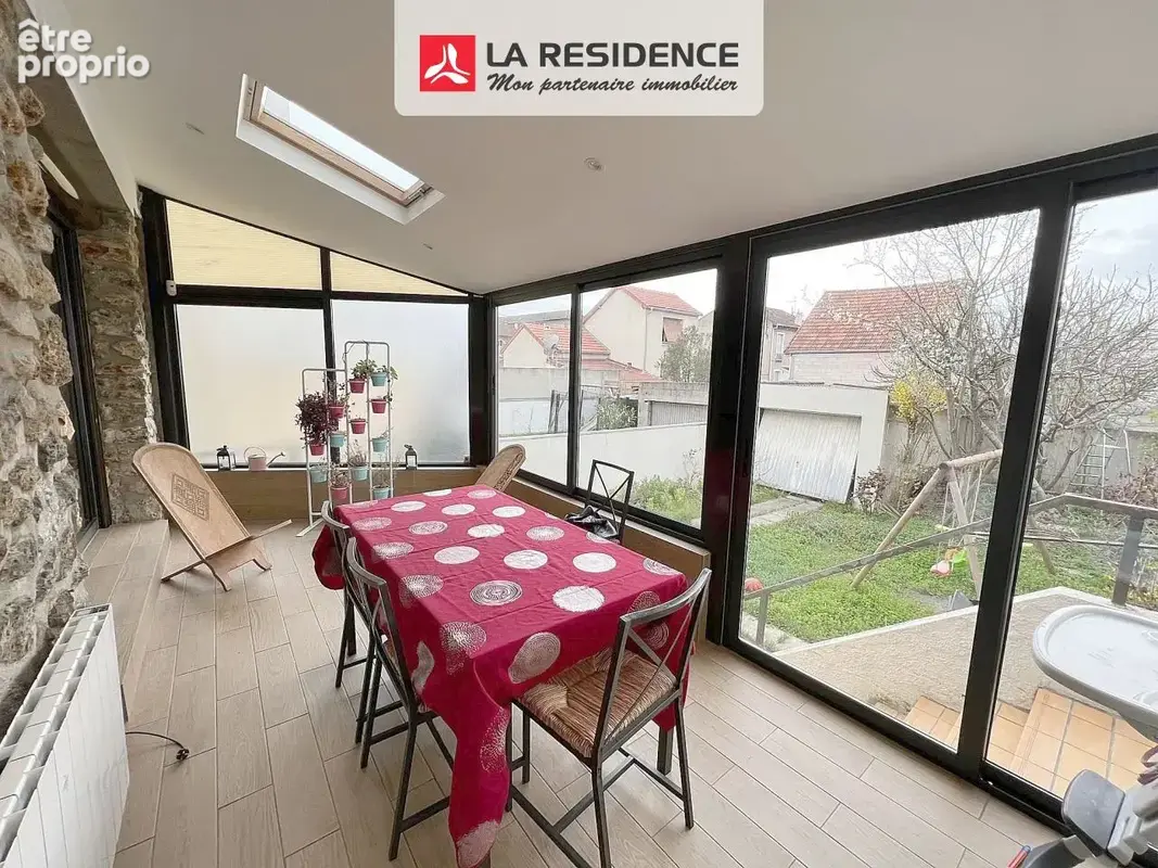 Maison 160 m² à Stains  - photo 3