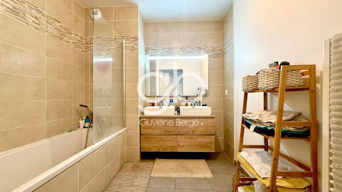 Appartement à CASTELNAU-LE-LEZ