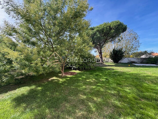 Terrain à TALMONT-SAINT-HILAIRE