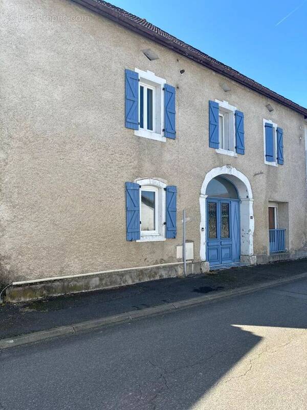 Maison à LAHONTAN