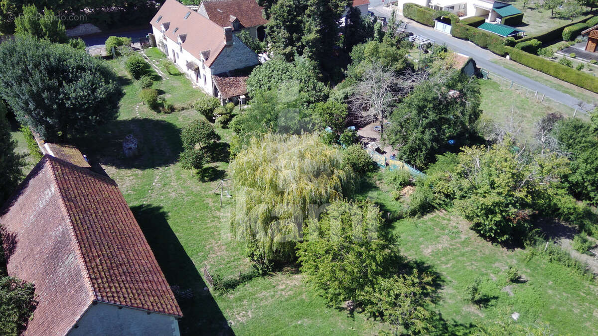 Magnifique longère 184m2 sur terrain arboré de 2761m2 en bord de rivière - photo 15