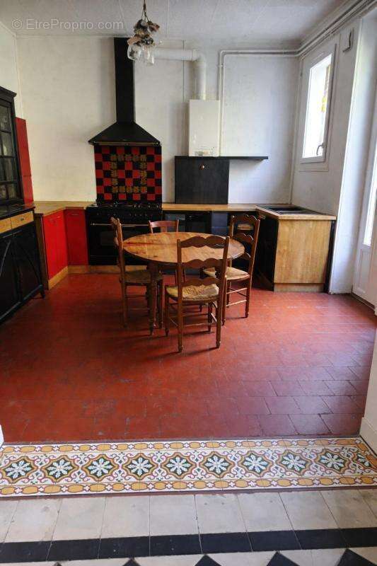 Maison à SAINT-JEAN-D'ANGELY