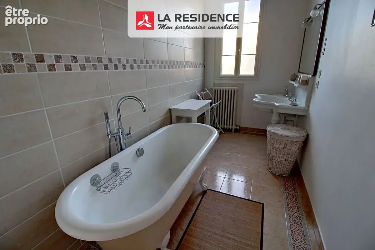 Maison 10 pièces 165 m² à vendre à Vaux-Sur-Seine (78740) - photo 6