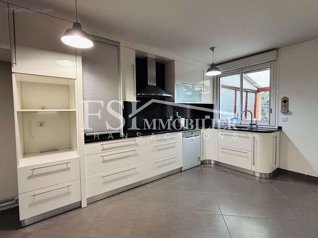 Maison à SAINT-LEU-LA-FORET