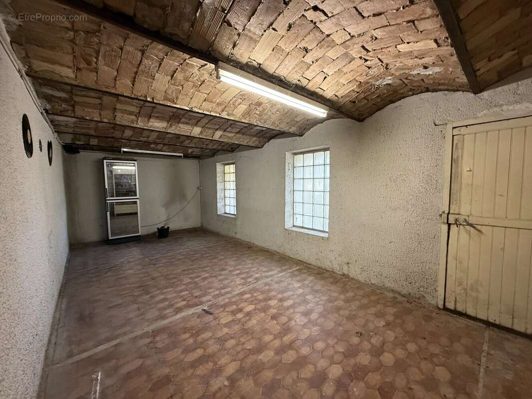 Maison à MONTELIMAR