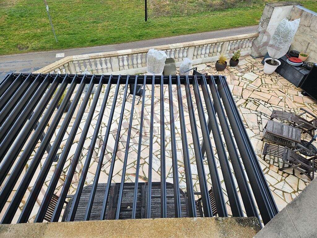 Maison à SAINT-BRIS-LE-VINEUX