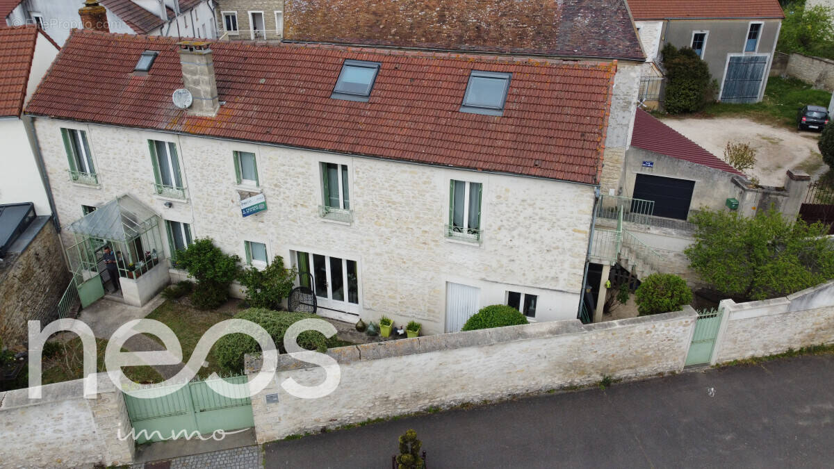 Maison à FLINS-SUR-SEINE