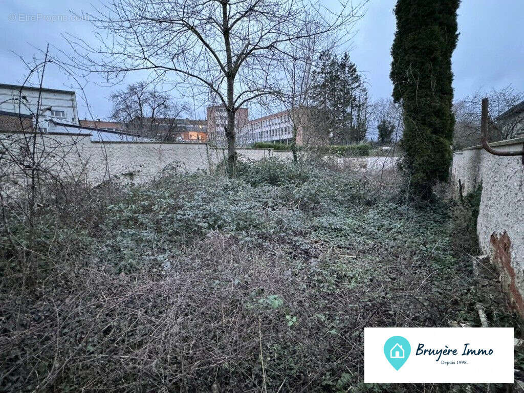 Maison à AVESNES-SUR-HELPE