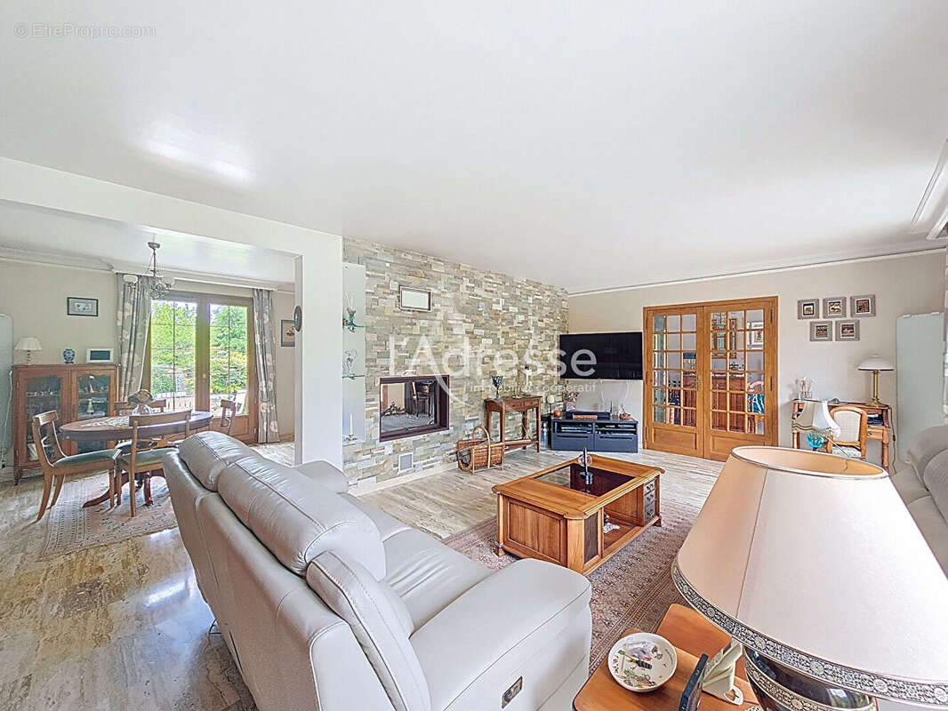 Maison à MAGNY-LE-HONGRE