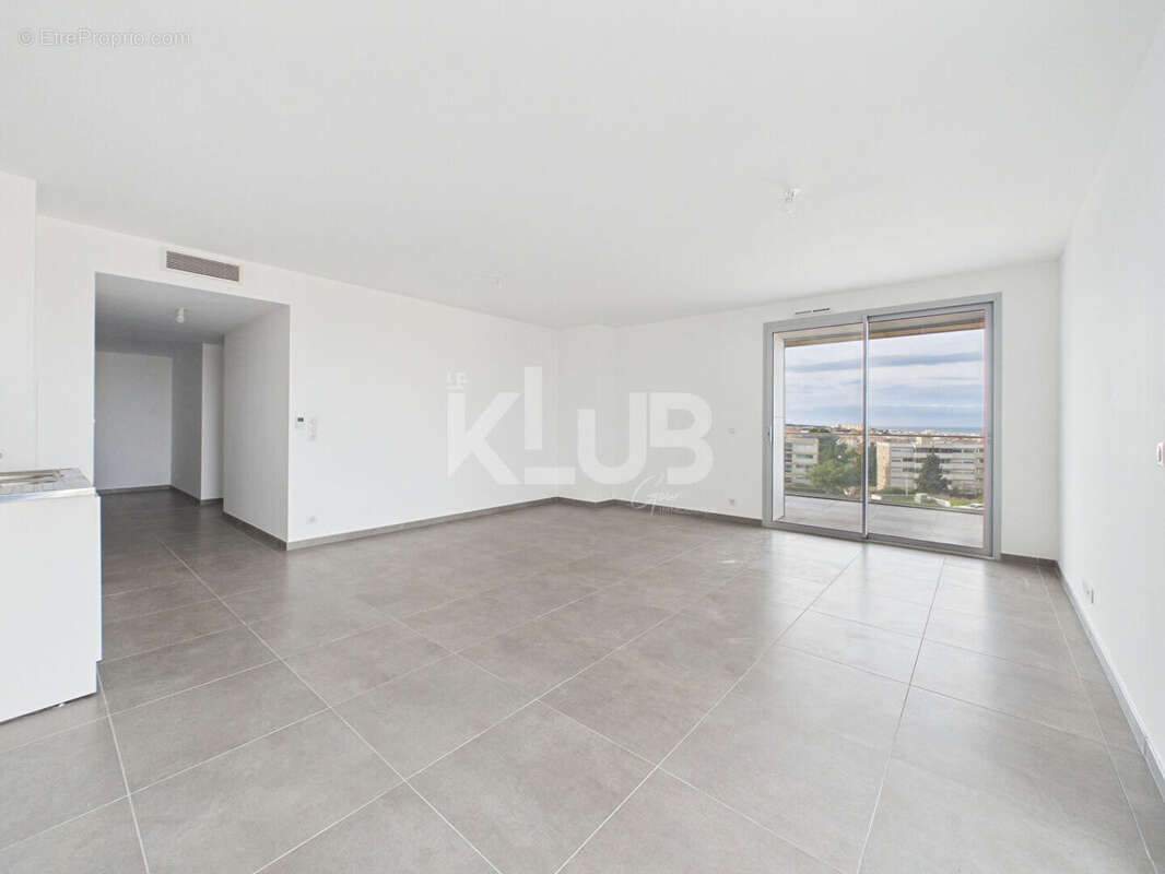 Appartement à MARSEILLE-8E