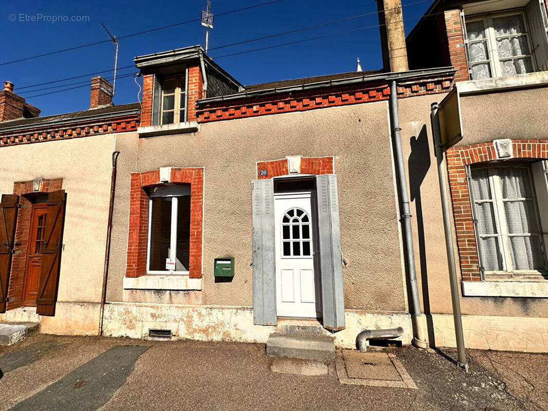 Maison à AUBIGNY-SUR-NERE