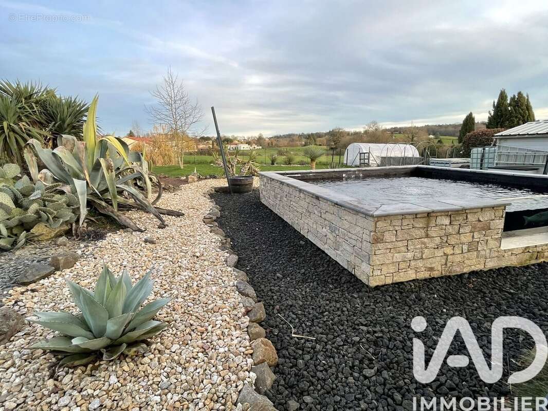 Photo 9 - Maison à VERNEUIL-SUR-VIENNE