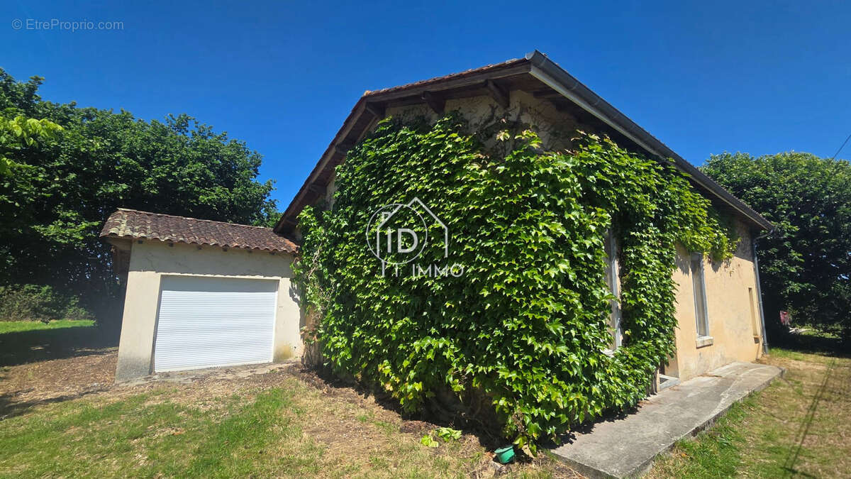 Maison à MONTPON-MENESTEROL