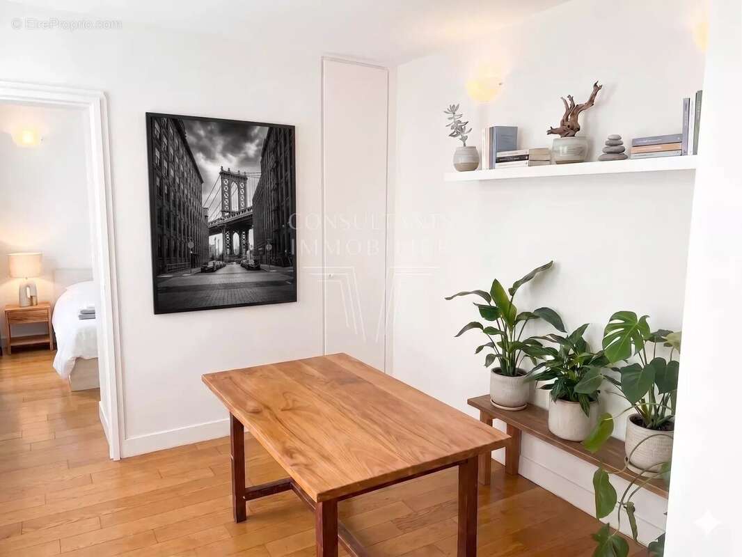 Appartement à PARIS-17E