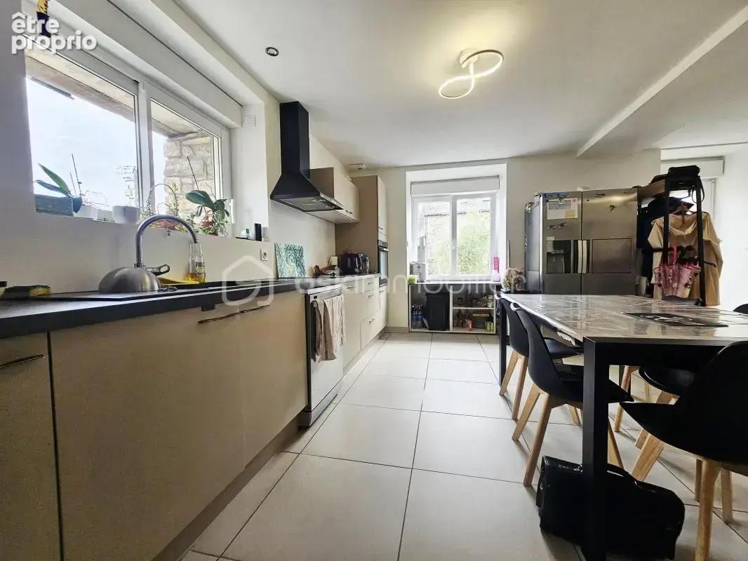 COUP DE CŒUR – Longère rénovée, 5 chambres, grange et 2 000 m² de terrain près de Redon - photo 4