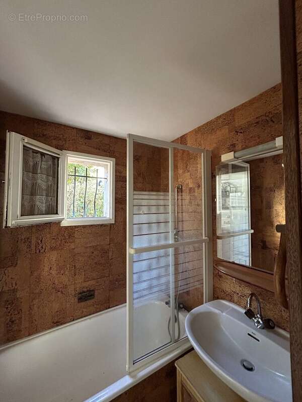 Appartement à COGOLIN