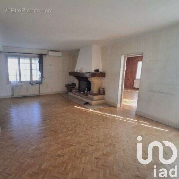 Photo 3 - Maison à MYENNES