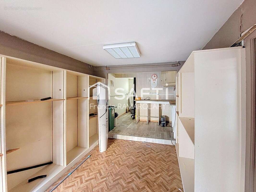 Photo 2 - Commerce à GORRON