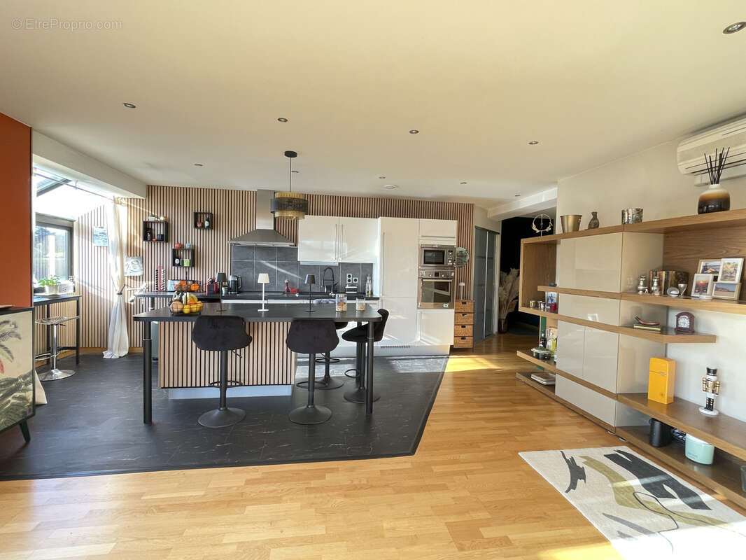 Appartement à SAINT-JULIEN-EN-GENEVOIS