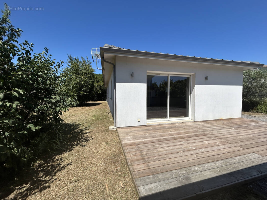 Maison à LEOGNAN