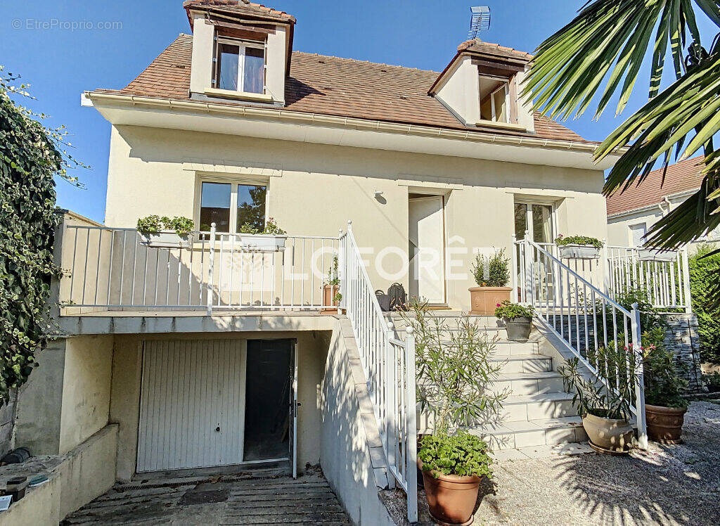 Maison à CHAMPIGNY-SUR-MARNE