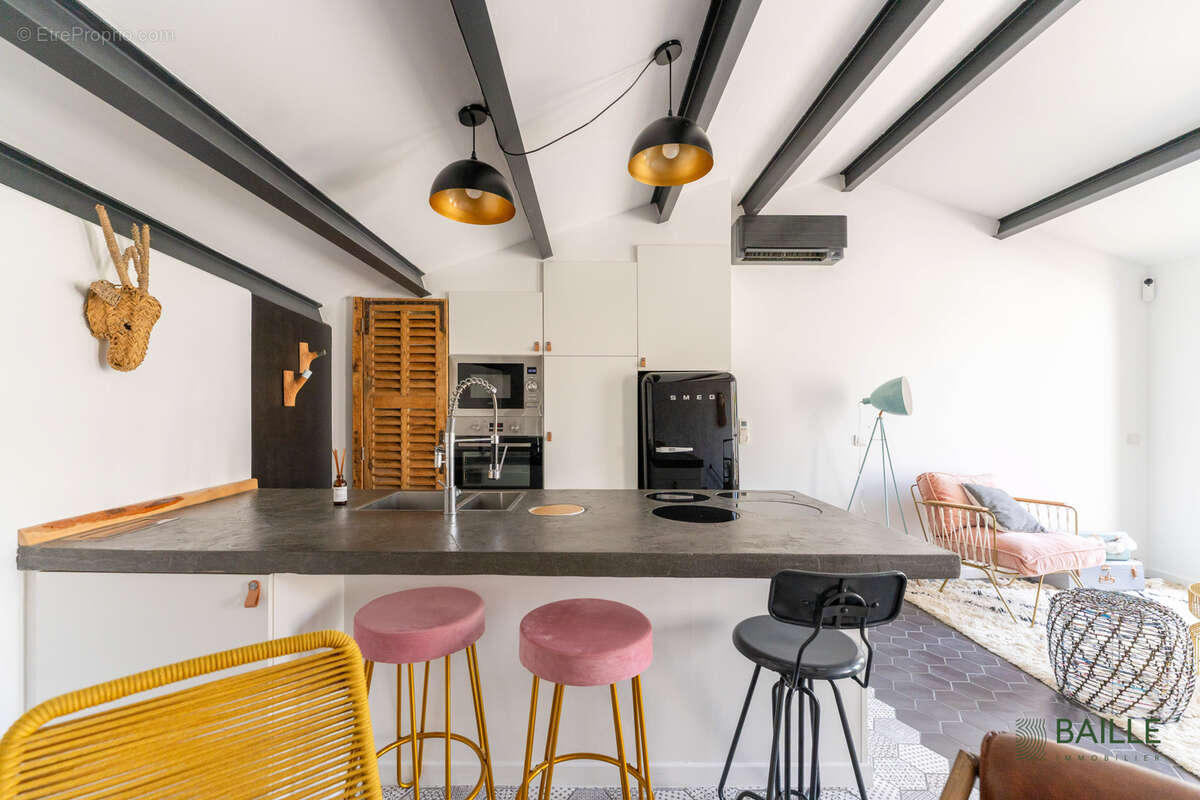 Appartement à MARSEILLE-6E