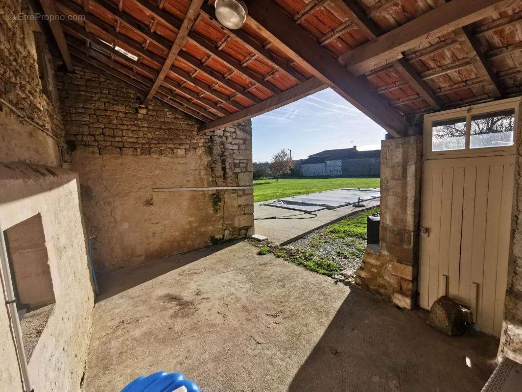 Maison à FONTENILLE