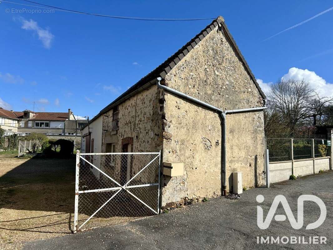 Photo 2 - Maison à LA LOUPE