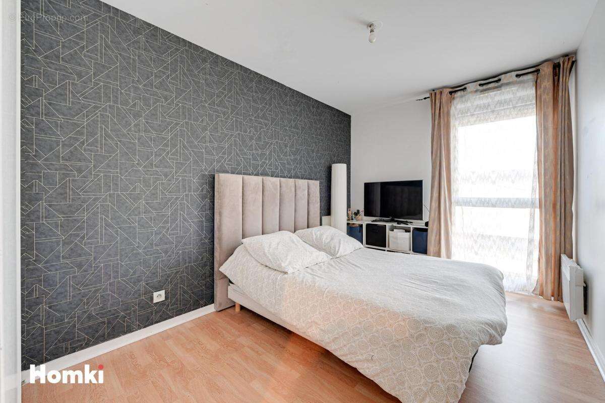 Appartement à LES PAVILLONS-SOUS-BOIS