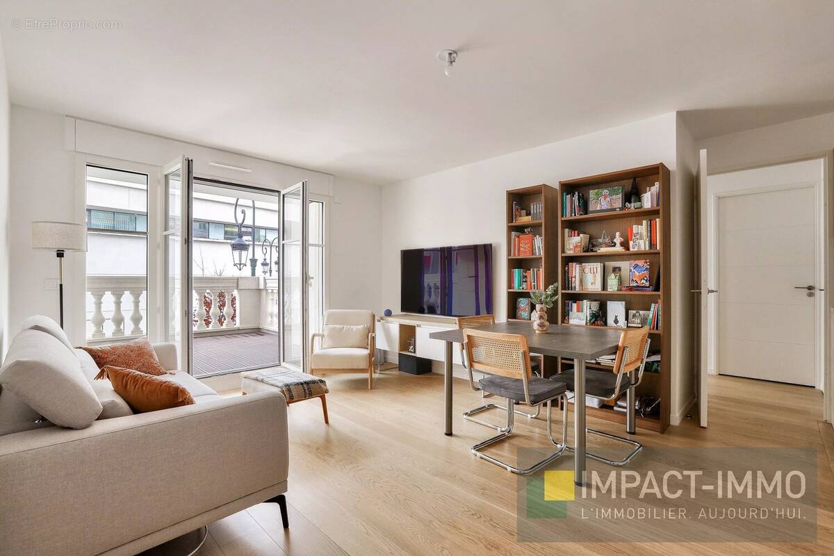 Appartement à NEUILLY-SUR-SEINE