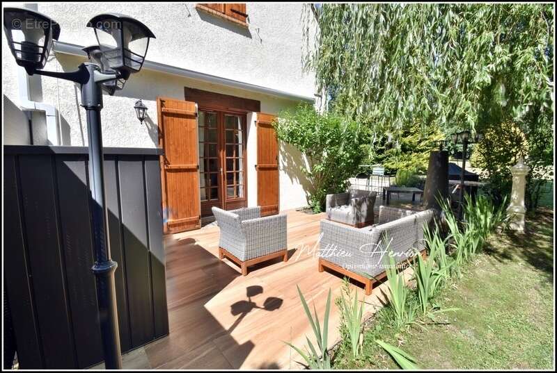 Majestueuse maison 6 chambres, 3 salles de bains/douche, 3 WC, bureau, garage, DPE C ! - photo 20