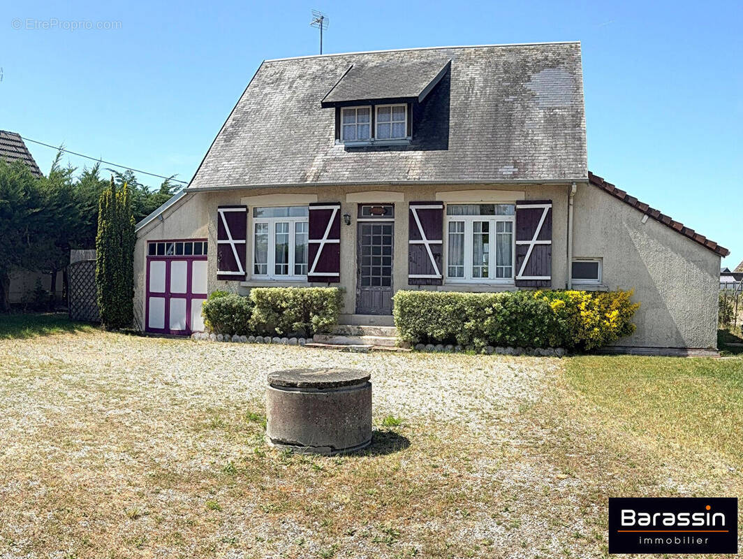 Maison à AGON-COUTAINVILLE