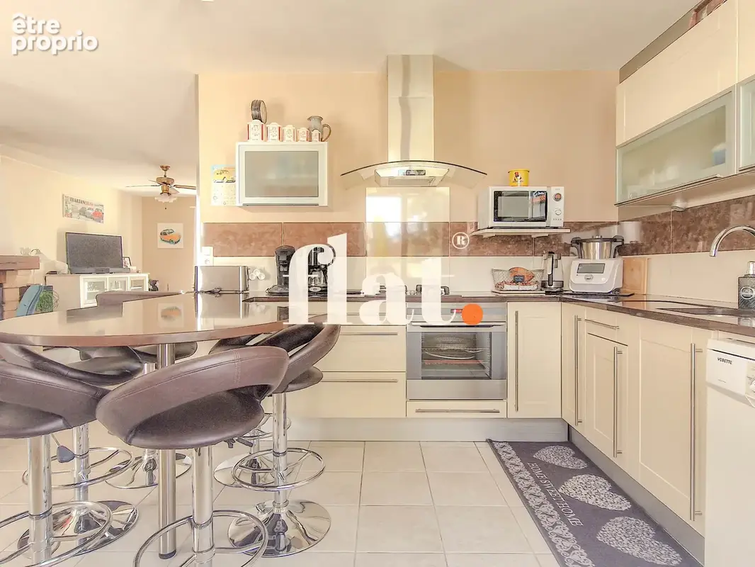 Maison de plain-pied - six chambres - jardin clos - en impasse - 148 m2 - photo 4