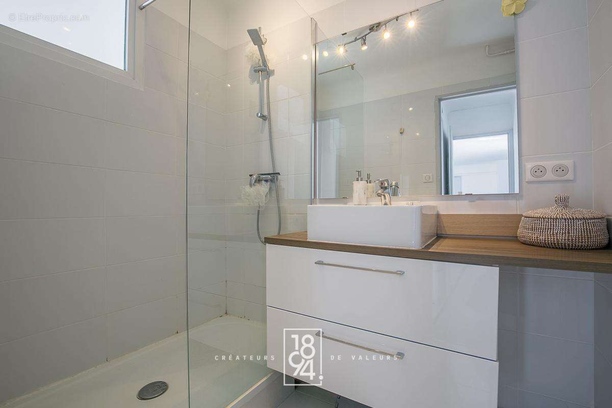 Appartement à SEPTEMES-LES-VALLONS