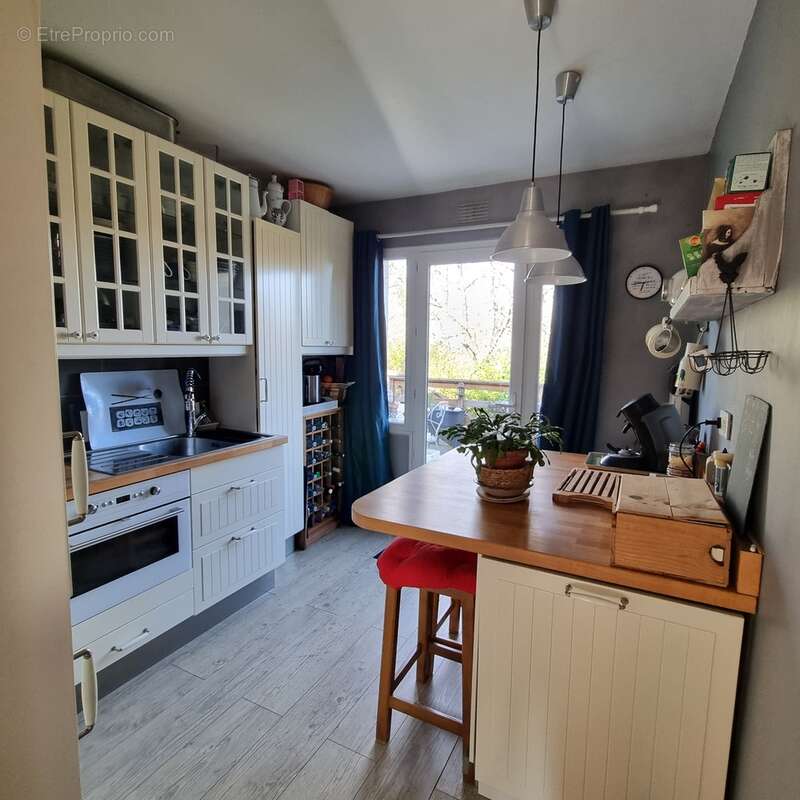 Maison à MONTGIVRAY