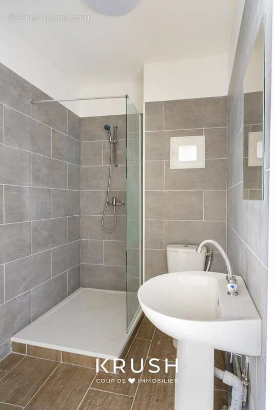 Appartement à MARSEILLE-7E