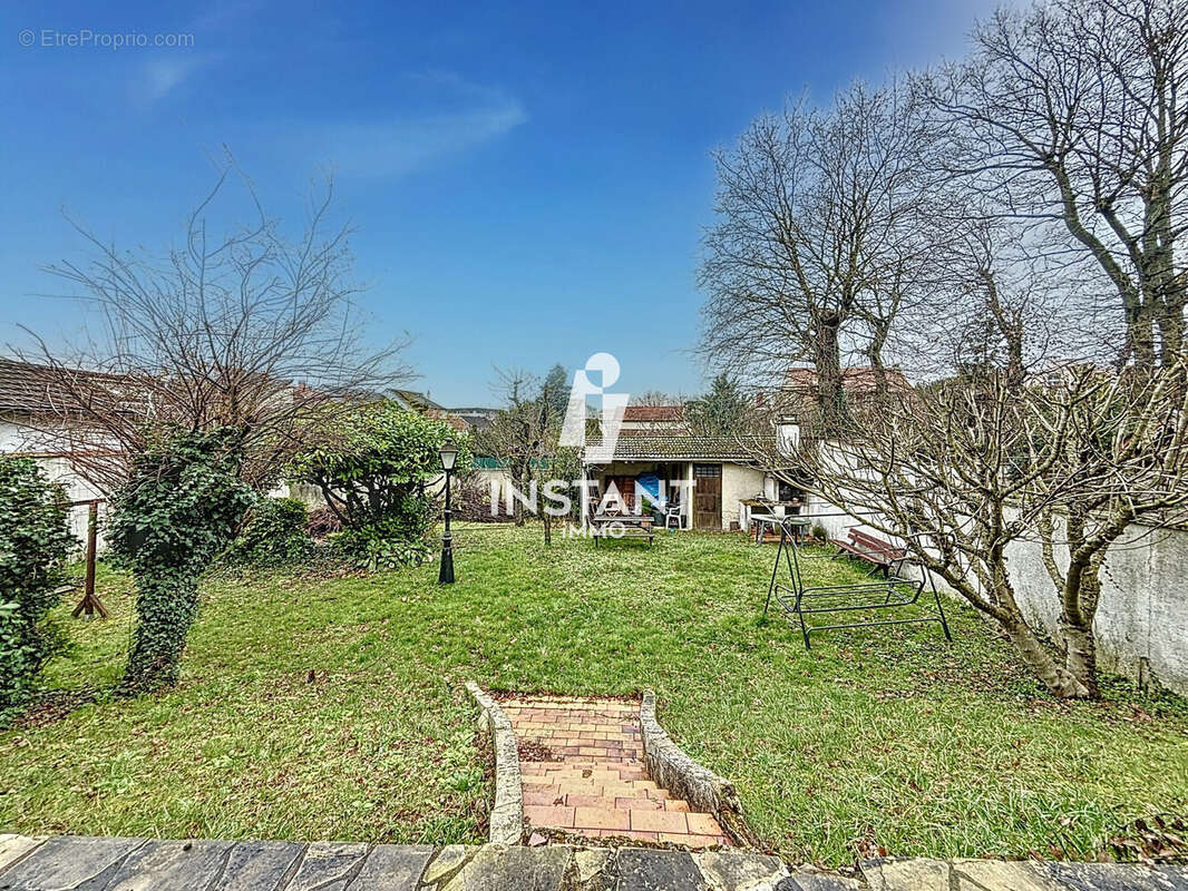 Maison à LIVRY-GARGAN