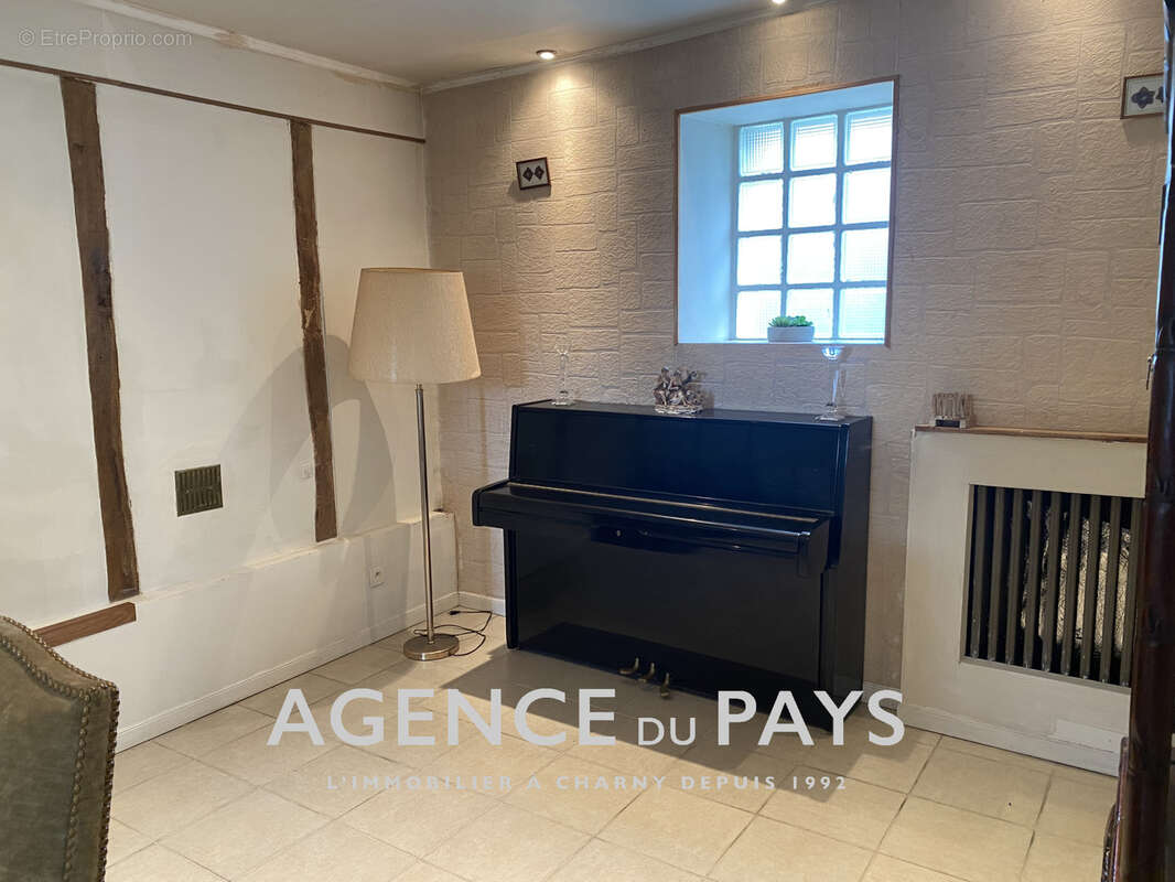Maison à CHARNY