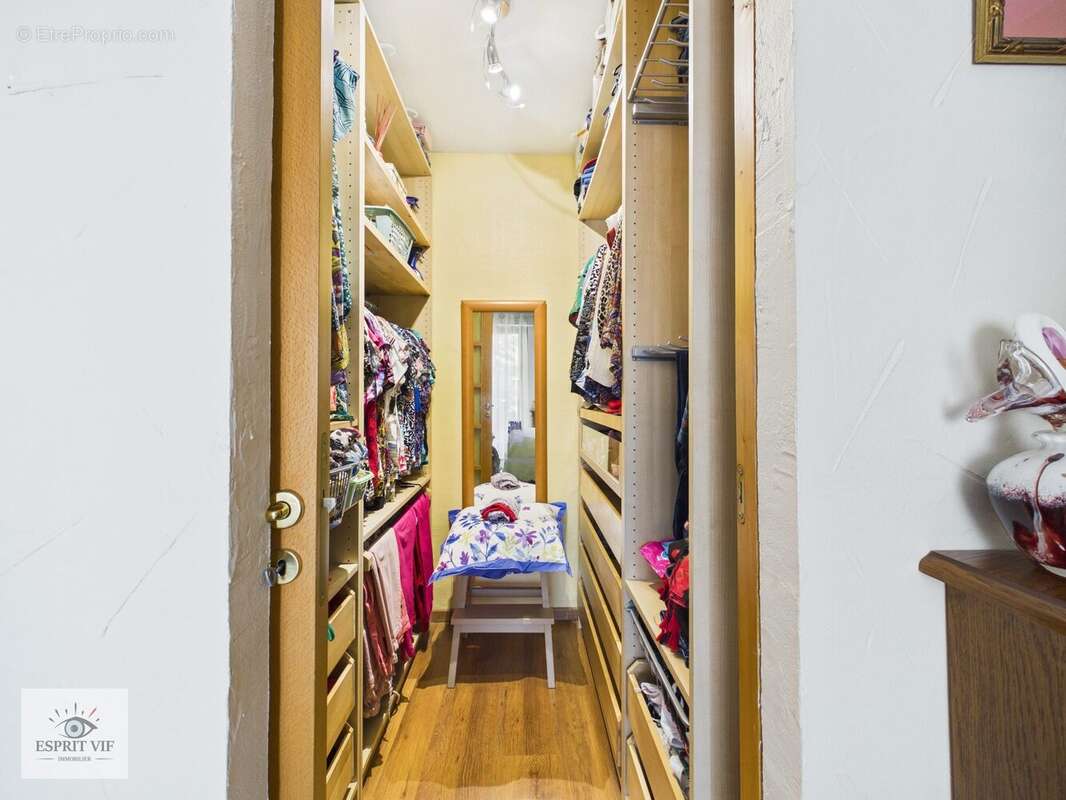 DRESSING - Appartement à NANCY