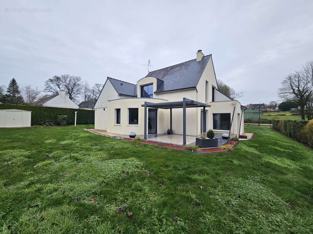 Maison à LOCMALO