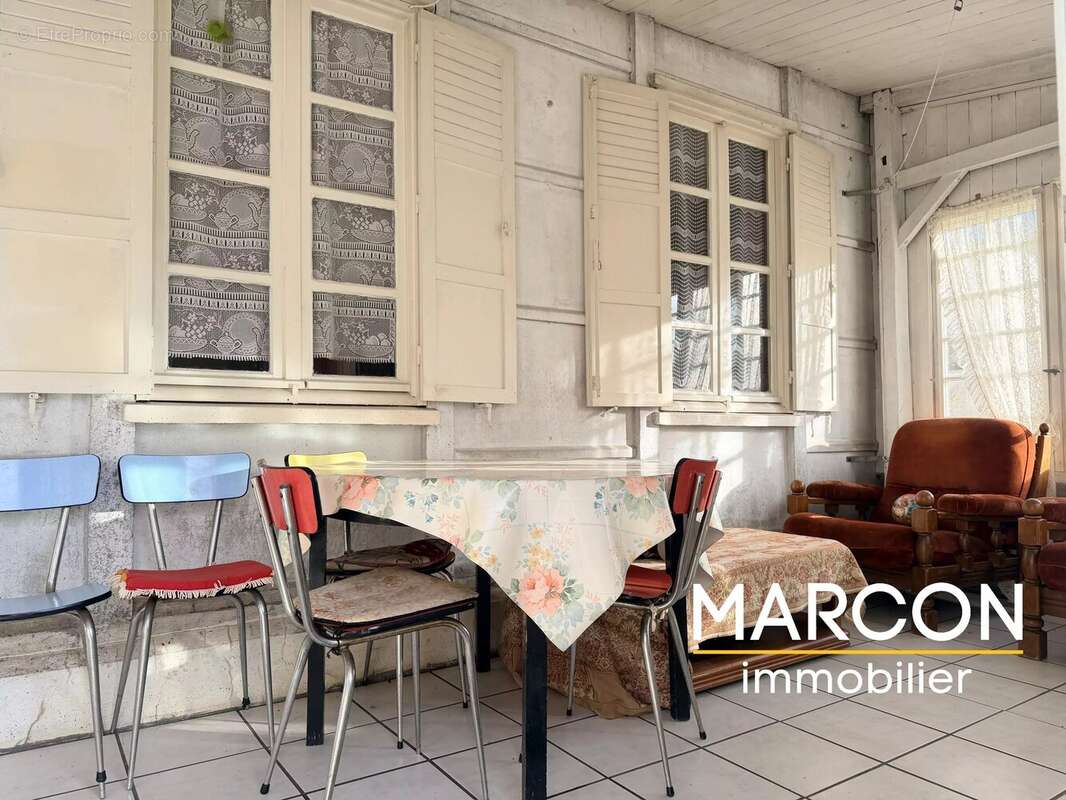 Maison à BONNAT