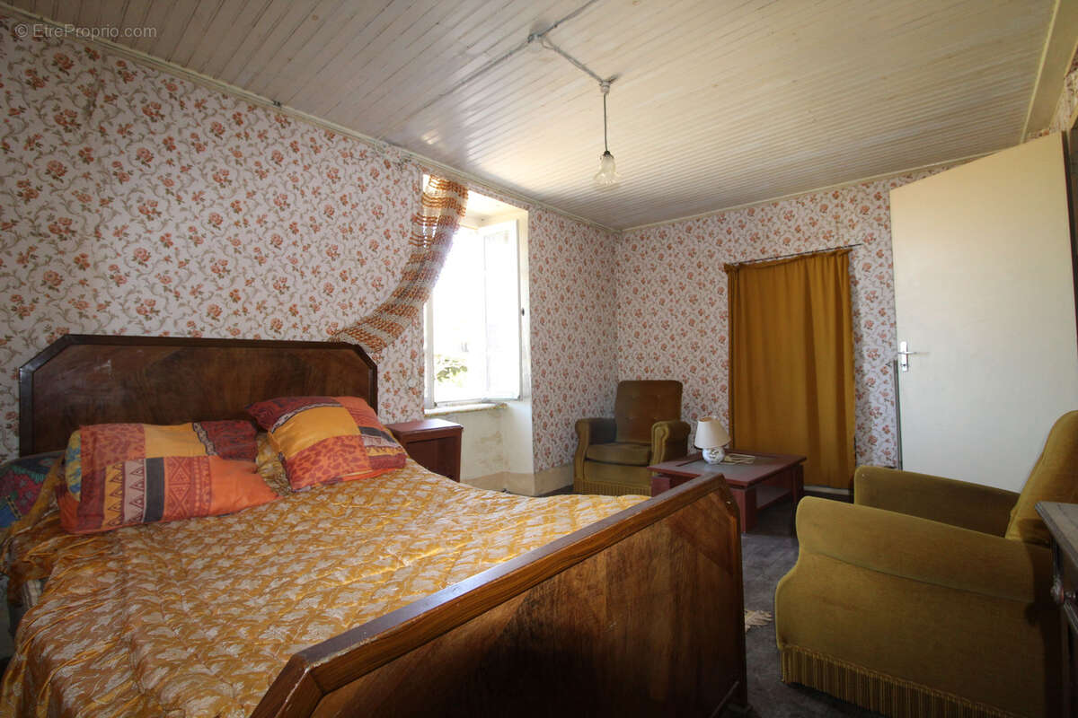 Maison à MOUNES-PROHENCOUX