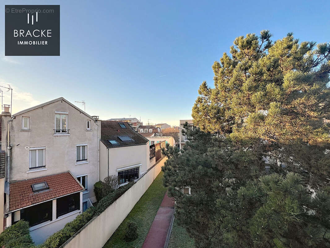 Appartement à LA GARENNE-COLOMBES