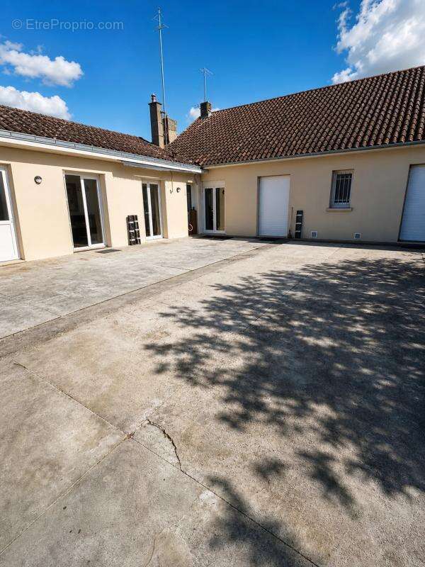 Appartement de 7 pièces de 130 m² à Excideuil - photo 7