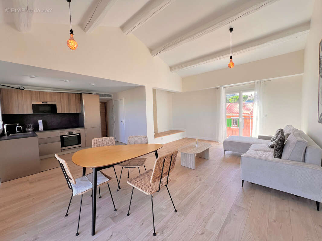 Appartement à MANDELIEU-LA-NAPOULE