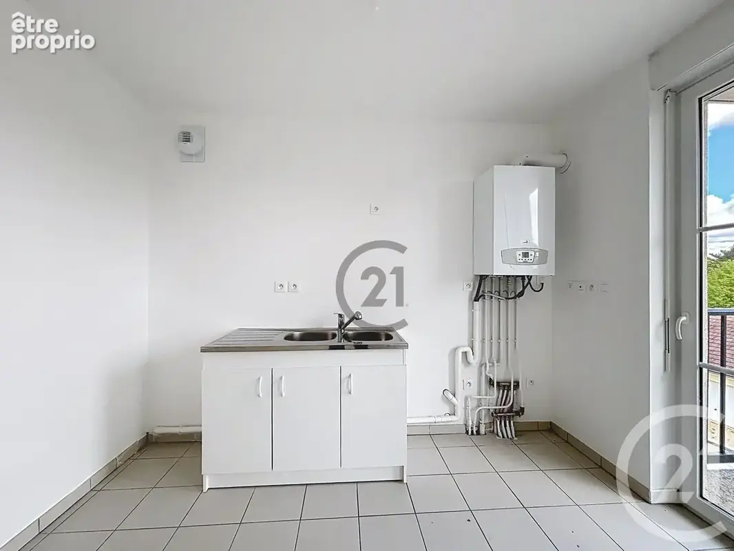 Appartement 2 pièces 45 m² à vendre à Nangis (77370) - photo 4