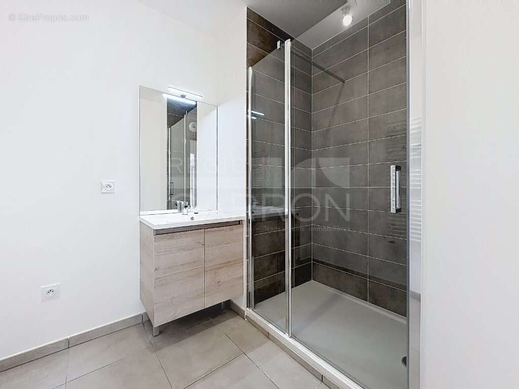 Appartement à RILLIEUX-LA-PAPE