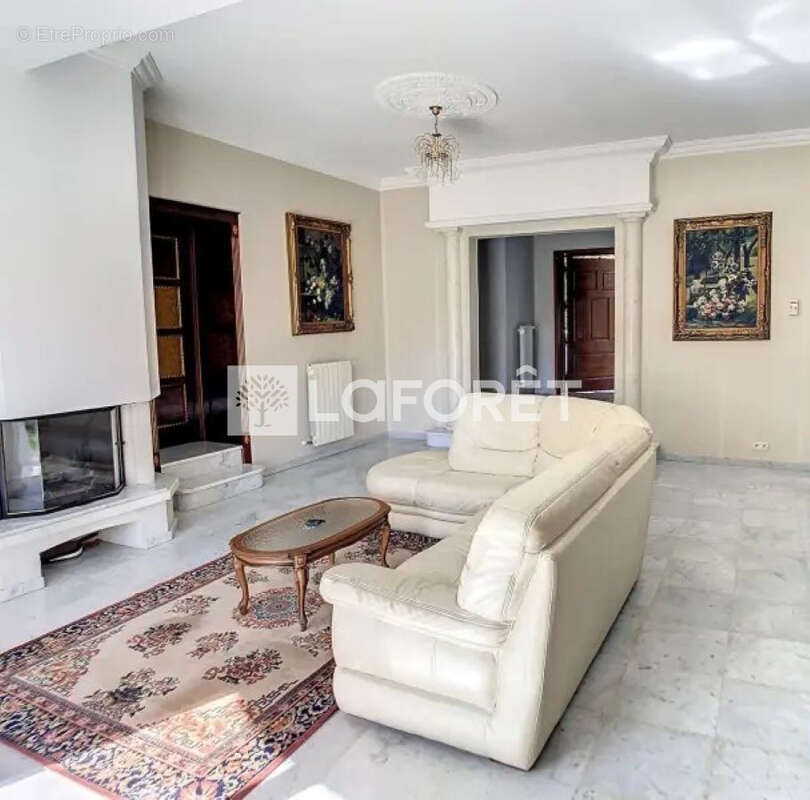 Maison à VILLENEUVE-LOUBET