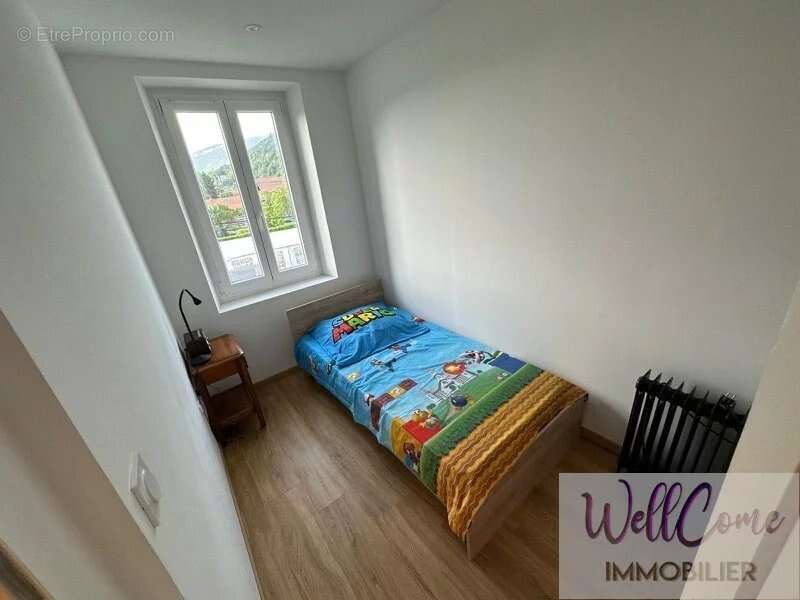 Aix Les Bains logement 5 pièces triplex avec 2 places de parking privatives et un jardinet privatif - photo 15