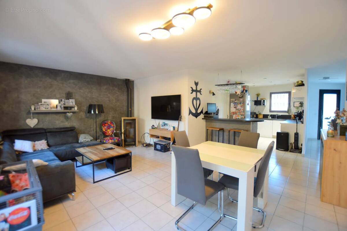 Maison à VILLENEUVE-LES-MAGUELONE